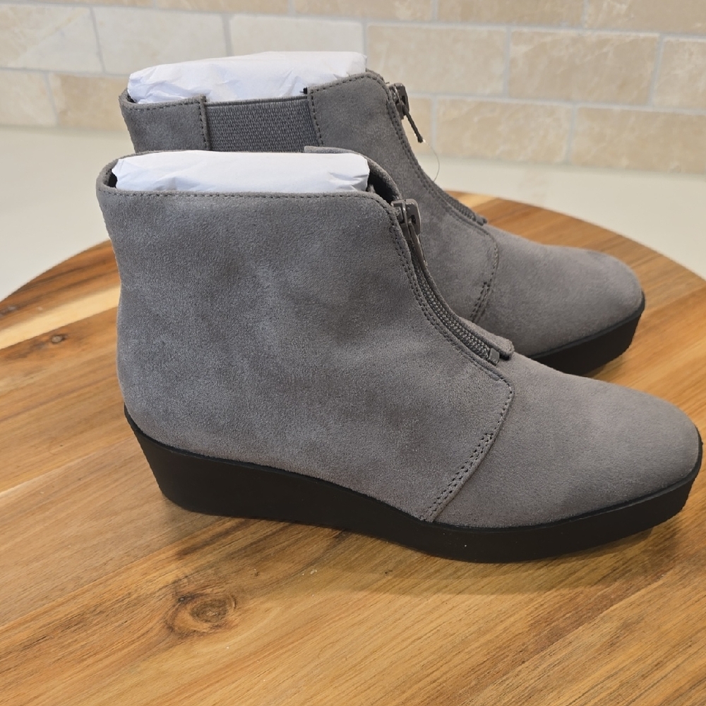 AEROSOLES Carin Gray Ankle Booties Size 5.5, NWT